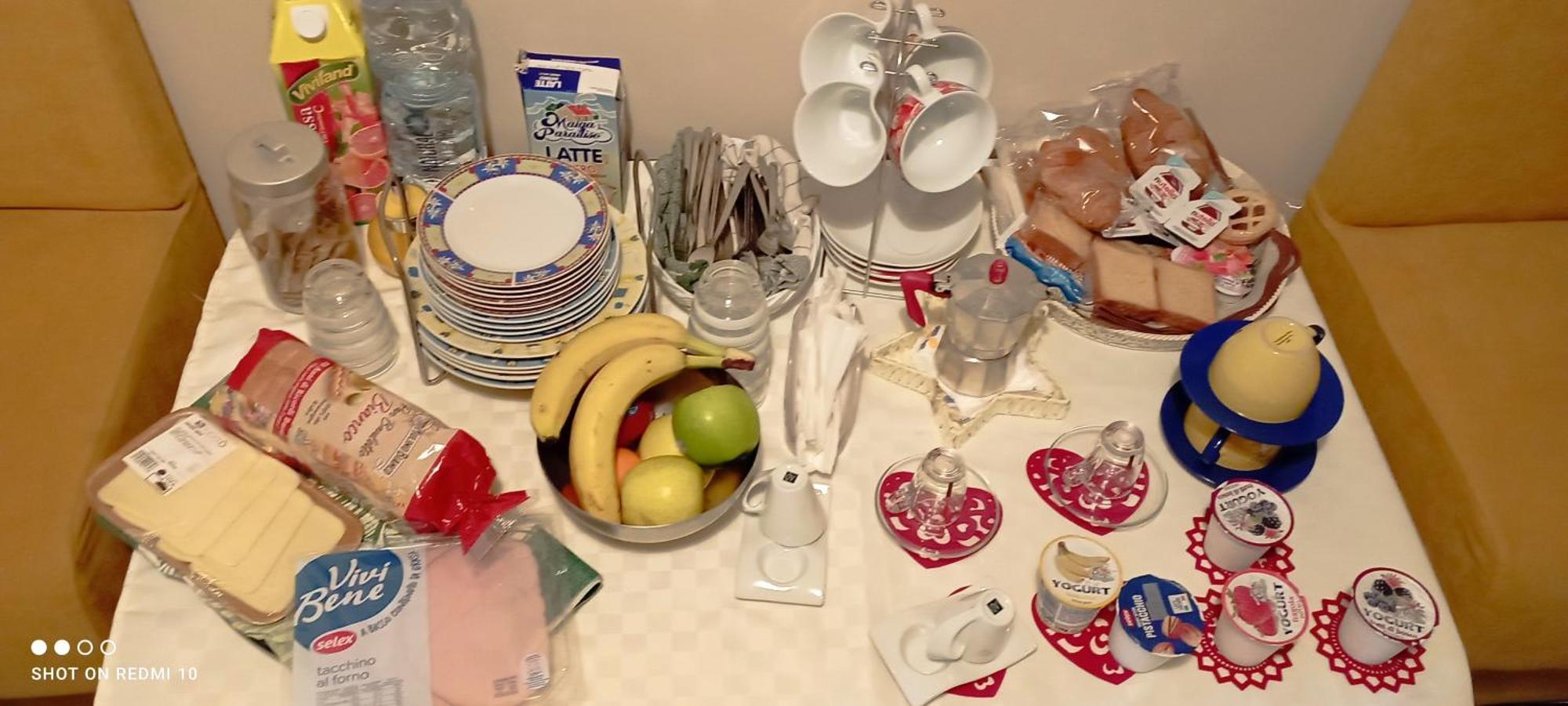 B&B Liberty House Наполи Екстериор снимка